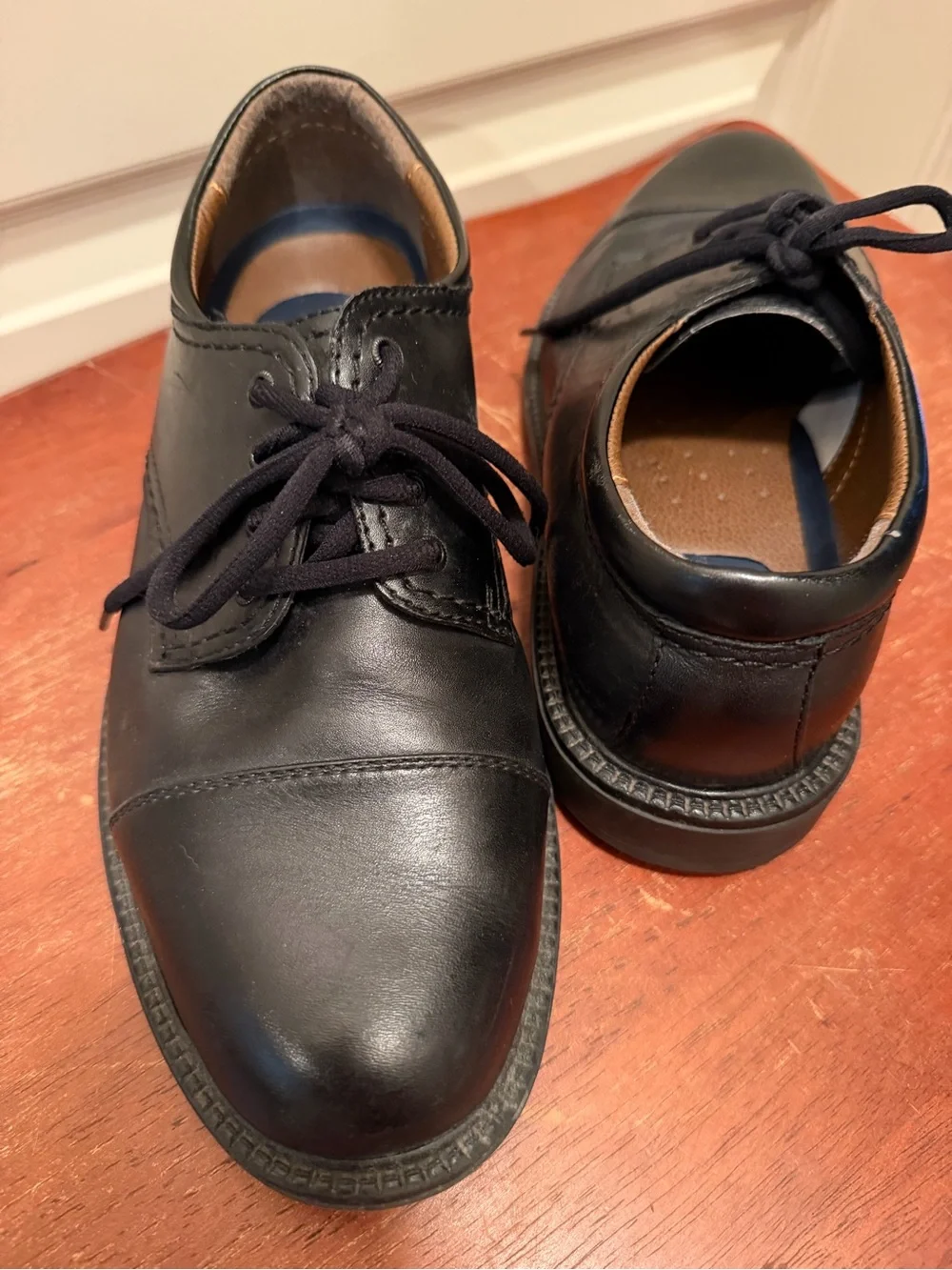 Dockers sleek black